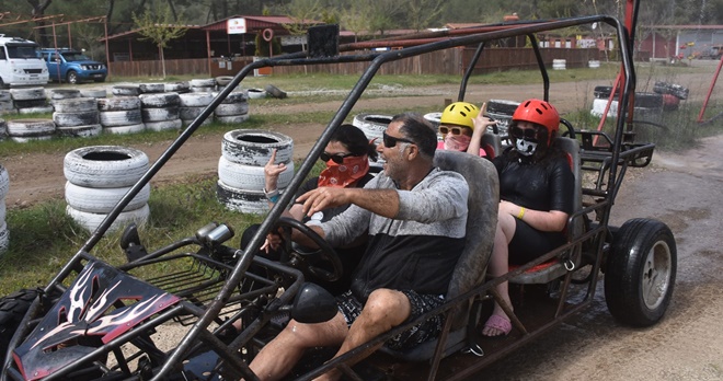 Aileler İçin 4’lü Buggy Safari Turu – Side